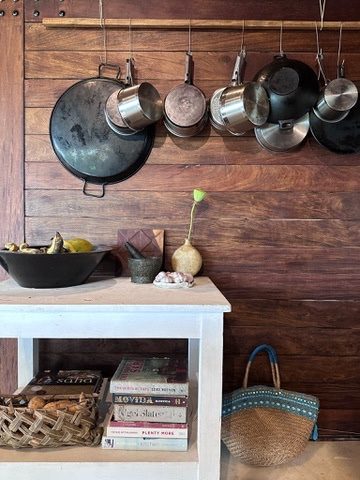 Hanging cookware